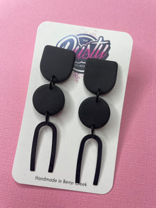 Willow dangles black