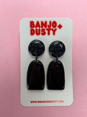 Ashlie Dangles