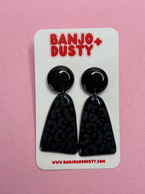 Ashlie Dangles