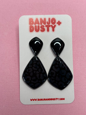 Ashlie Dangles