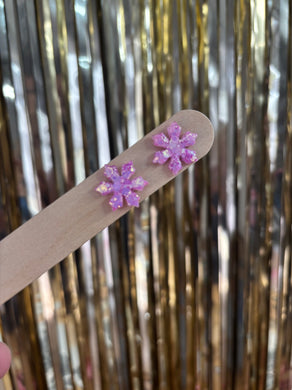 Snowflake studs 1.5cm purple